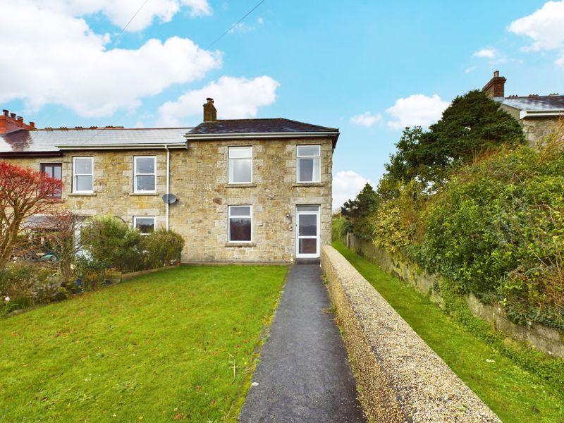 KnaveGoBy, Camborne Quiet Hamlet Location 3 bed end of terrace house