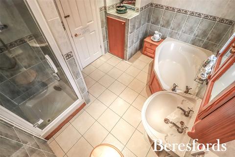 14 Grosvenor Gardens, Upminster, RM14 1DJ