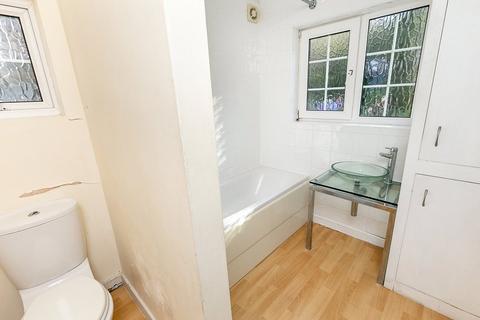 52 Oaks Road, Kenley, CR8 5NR