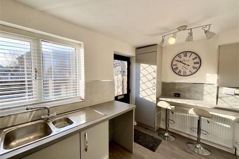 2 bedroom end of terrace house for sale, Waltham Gardens, Sothall, Sheffield, S20 2DY