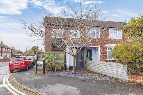 2 bedroom end of terrace house for sale, Travic Road, Slough SL2