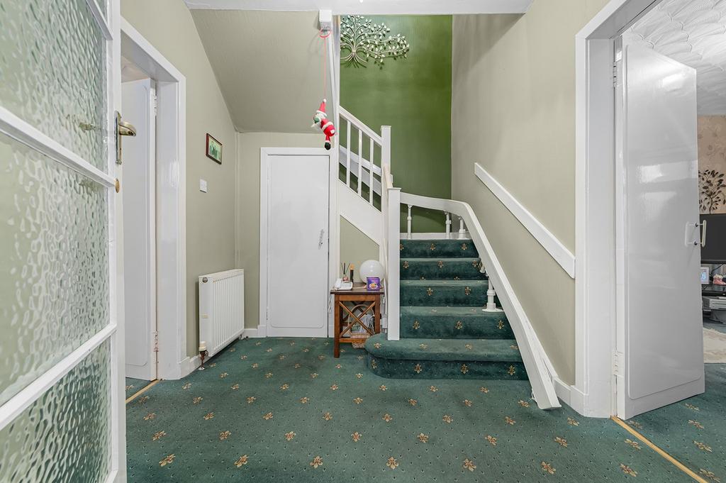 Broomage Park, Larbert, FK5 2 bed semidetached house for sale £240,000