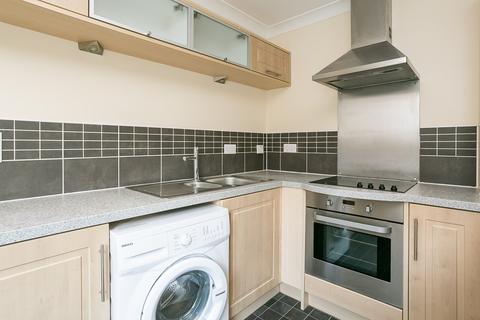14/2 Ferry Gait Crescent, Edinburgh, EH4 4GR