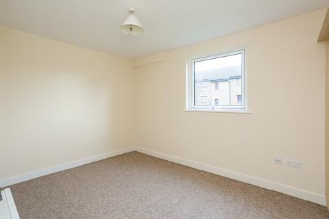 14/2 Ferry Gait Crescent, Edinburgh, EH4 4GR