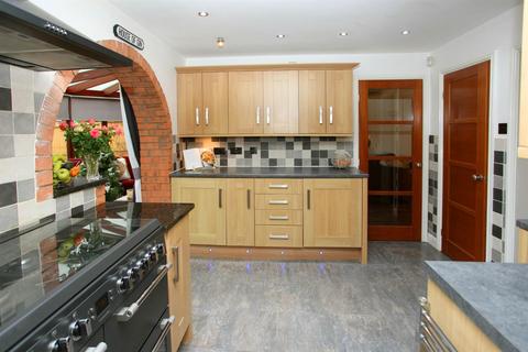 3 bedroom detached house for sale, Daniels Cross, Newport