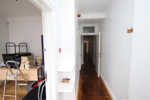 Shop to rent - St. Marks Road, Bush Hill Park, Enfield EN1