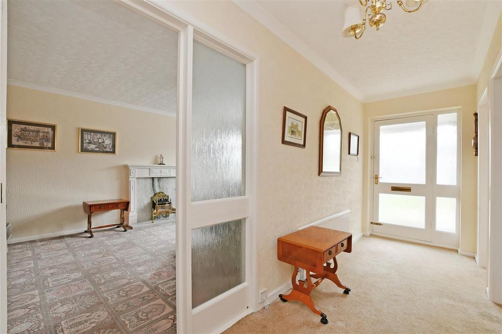 Ormesby Close, Dronfield Woodhouse, Dronfield 3 bed detached house for sale £399,950