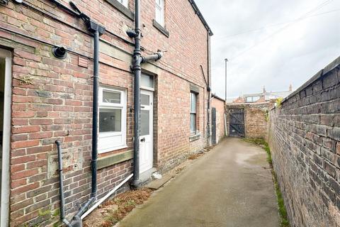 6 bedroom terraced house to rent, Holly Avenue, Jesmond, Newcastle Upon Tyne