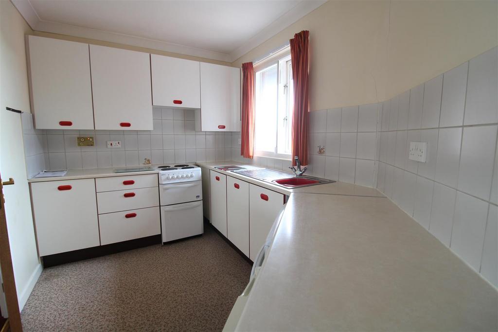 Armstrong Court, Darlington 2 bed apartment for sale £75,000