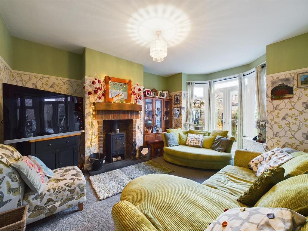 Peasholm Drive, Scarborough YO12 4 bed detached house for sale £340,000