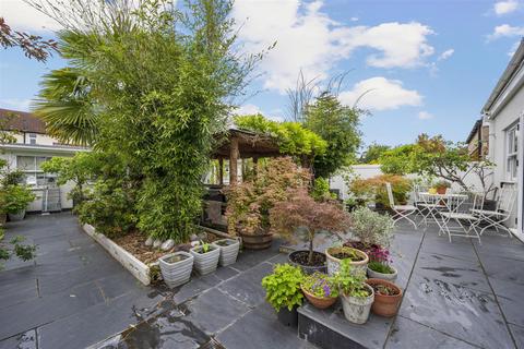 undefined, West Barnes Lane, New Malden, KT3