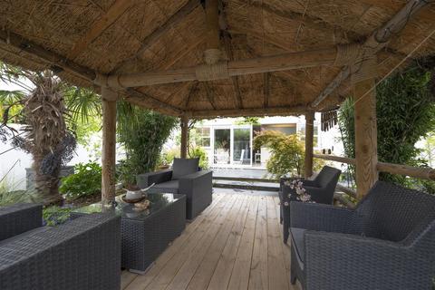 undefined, West Barnes Lane, New Malden, KT3
