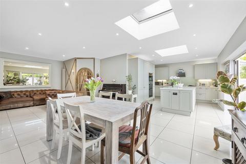 undefined, West Barnes Lane, New Malden, KT3