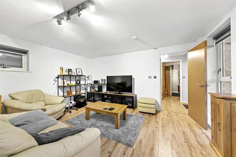 1 bedroom flat for sale, Waldegrave Road, Teddington