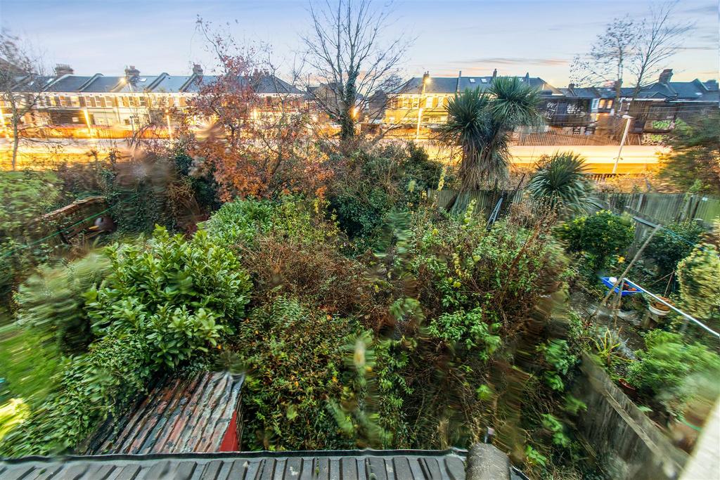 16 732778921 AM 25 Clifford Gardens, Kensal Rise,