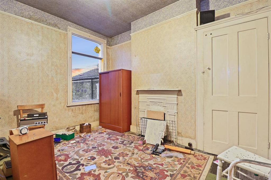 12 836578921 AM 25 Clifford Gardens, Kensal Rise,