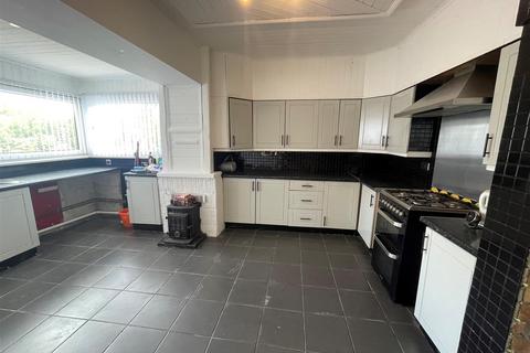 27 Heol Llanelli, Trimsaran, Kidwelly, SA17 4AG