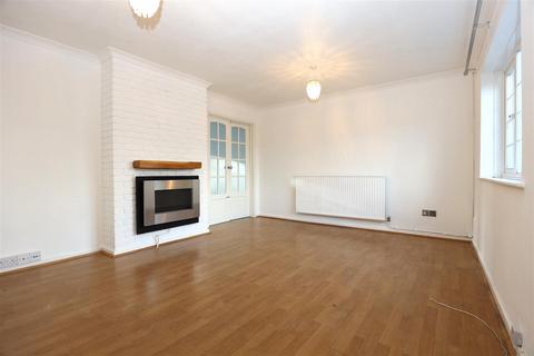 25 Druids Green, Cowbridge, CF71 7BP