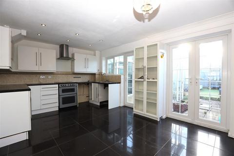 25 Druids Green, Cowbridge, CF71 7BP