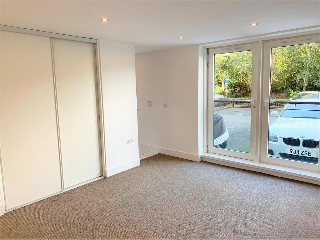 1, Great Ormes House, Ferry Court, Cardiff, CF11 0JD 1 bed flat to rent
