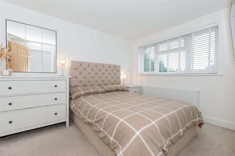 135 Kipling Avenue, Goring By Sea, Worthing, BN12 6LL