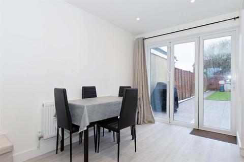 135 Kipling Avenue, Goring By Sea, Worthing, BN12 6LL