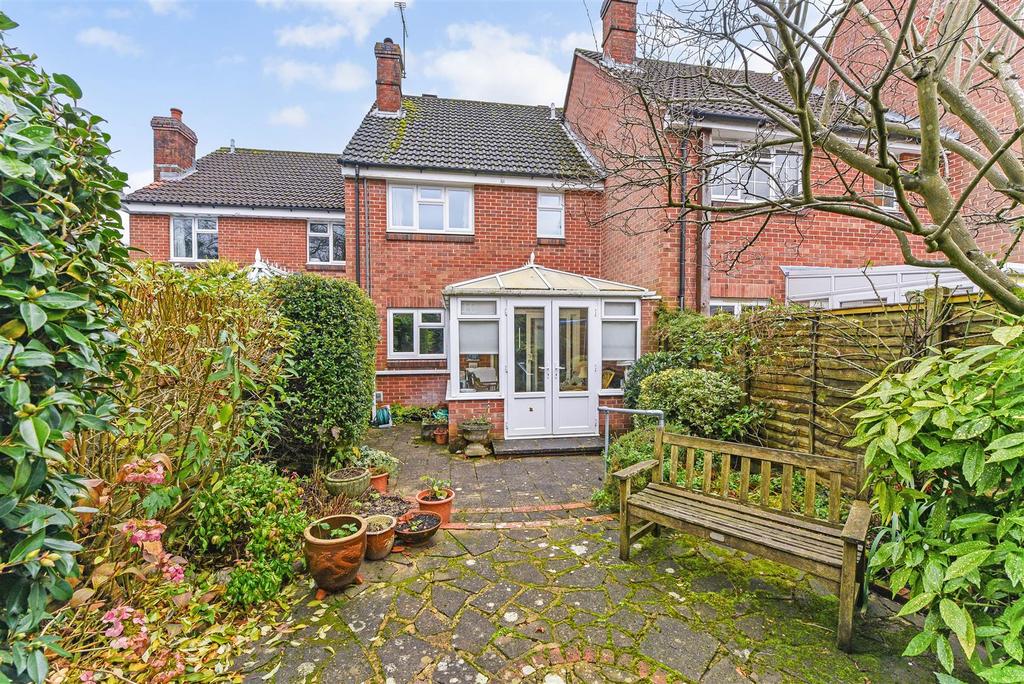 Grenehurst Way, Petersfield, Hampshire 3 bed terraced house for sale