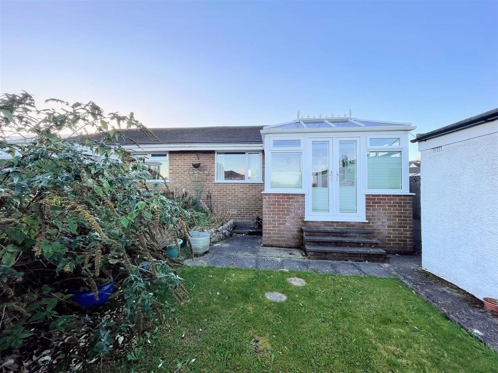 Hillswood Avenue, Kendal LA9 2 bed semidetached bungalow for sale £