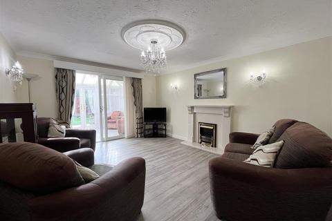 2 bedroom detached bungalow for sale - Water Orton Lane, Minworth, Sutton Coldfield