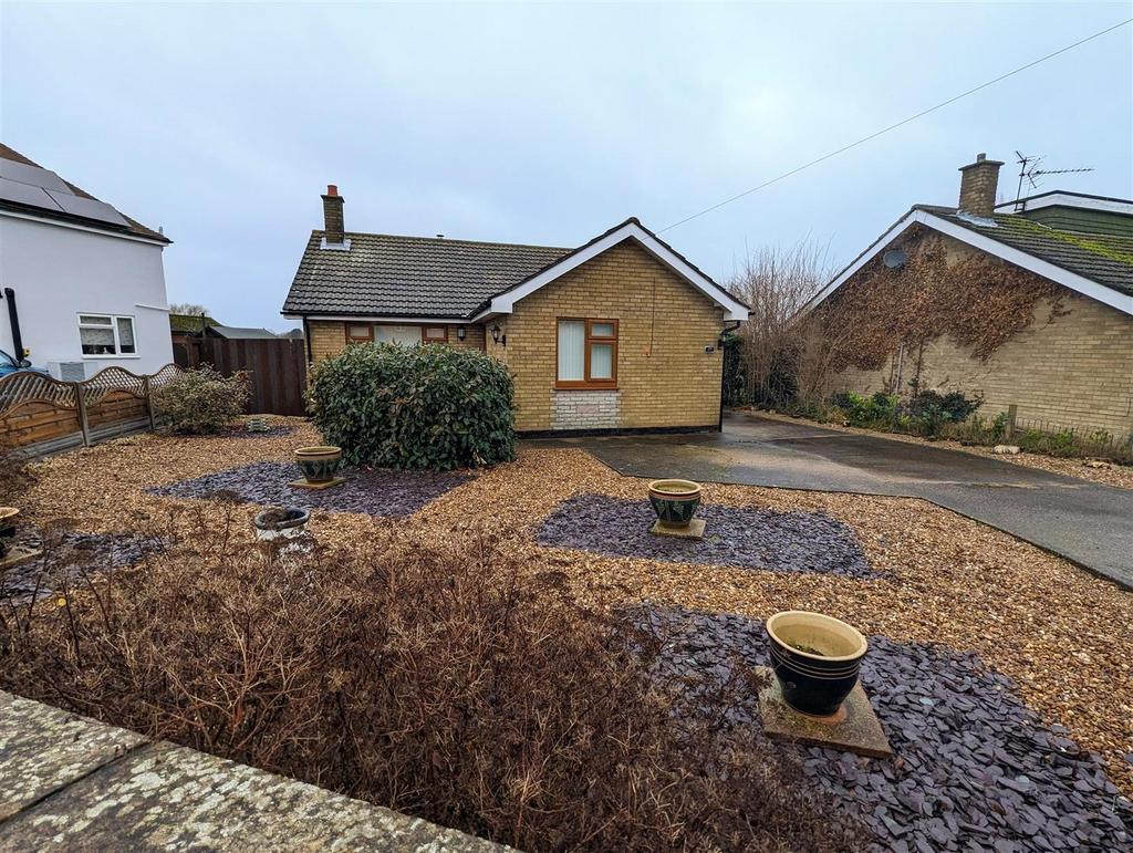 Eagle Road, North Scarle, Lincoln 3 bed detached bungalow for sale £