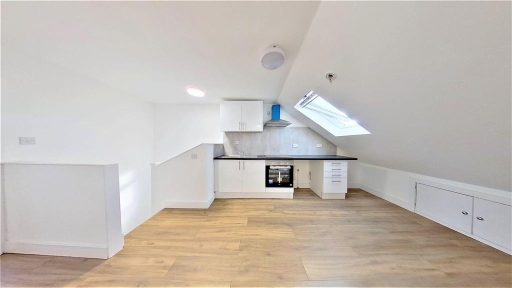 Mansfield Hill, Chingford, E4 1 bed property £1,200 pcm (£277 pw)