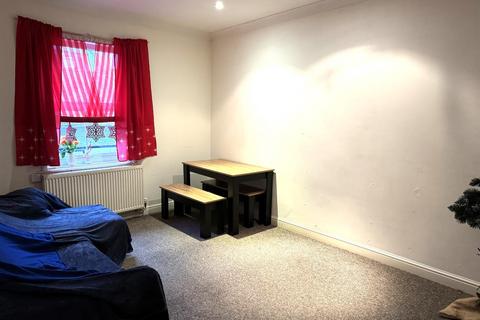 2 bedroom end of terrace house for sale, Aberdeen Place, Scarborough YO11