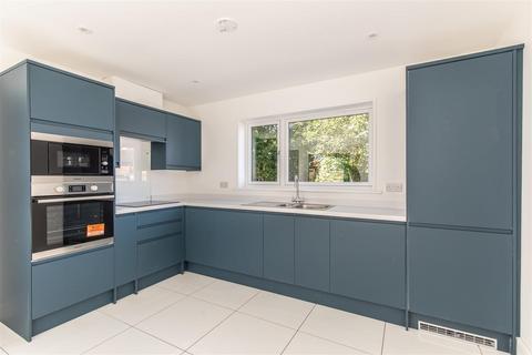 2 bedroom house for sale, The Broadway, Crowborough