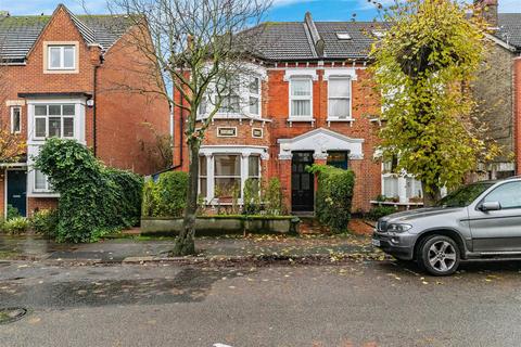 2 bedroom flat for sale, Chalfont Road, London