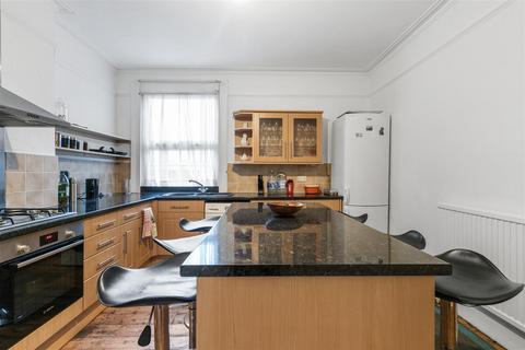 Flat 2, 20 Chalfont Road, South Norwood, London, SE25 4AA