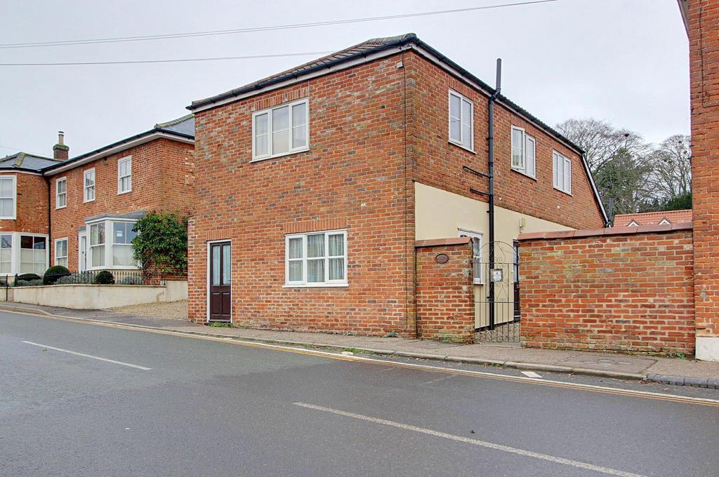Dereham Road, Reepham 2 bed apartment £700 pcm (£162 pw)