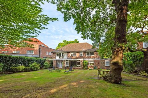 4 bedroom detached house for sale, Winnington Road, N2