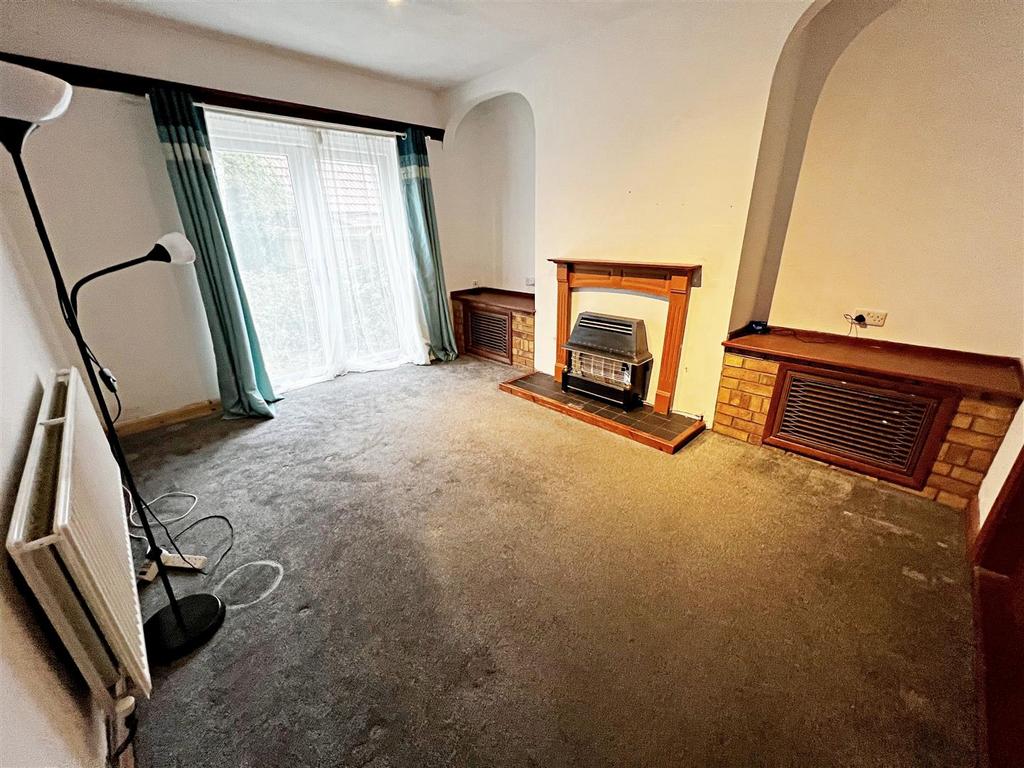 Oliver Street, Cleethorpes, N.E. Lincs, DN35 7QH 3 bed semidetached
