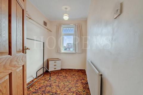 18 Springfield Mount, London, NW9 0SL
