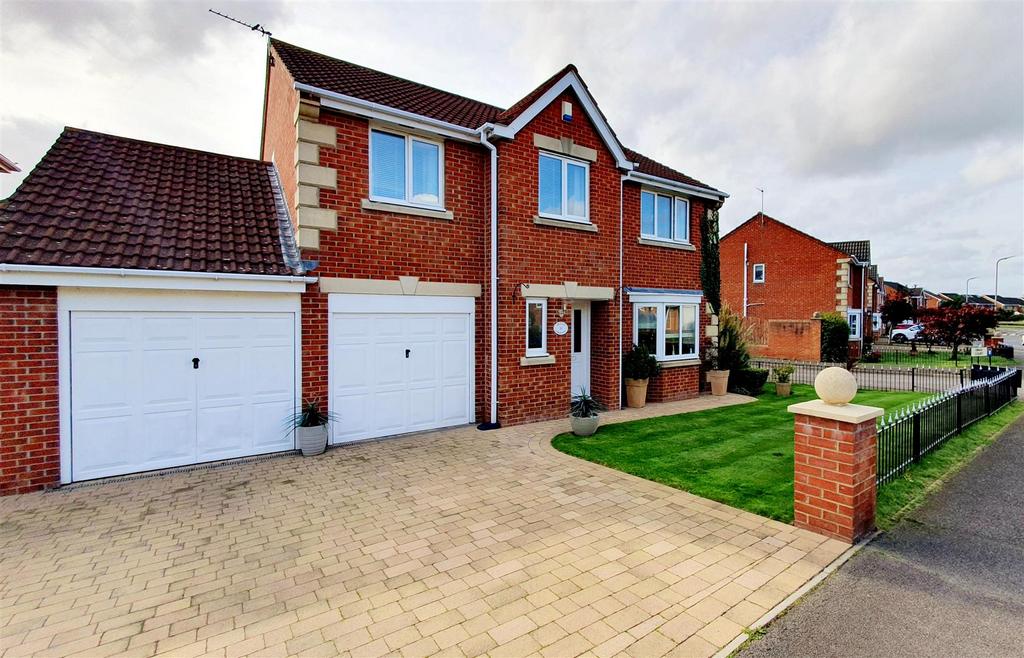 Brecon Crescent, Ingleby Barwick, StocktonOnTees 4 bed detached house