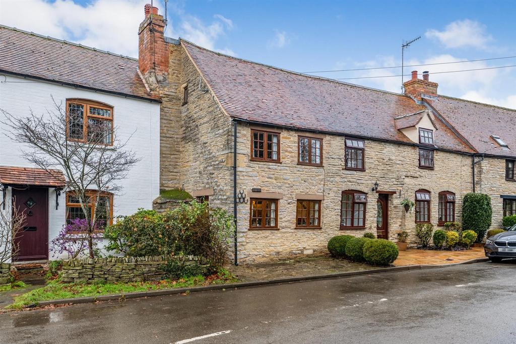 West End, Cleeve Prior, Evesham 2 bed end of terrace house for sale £
