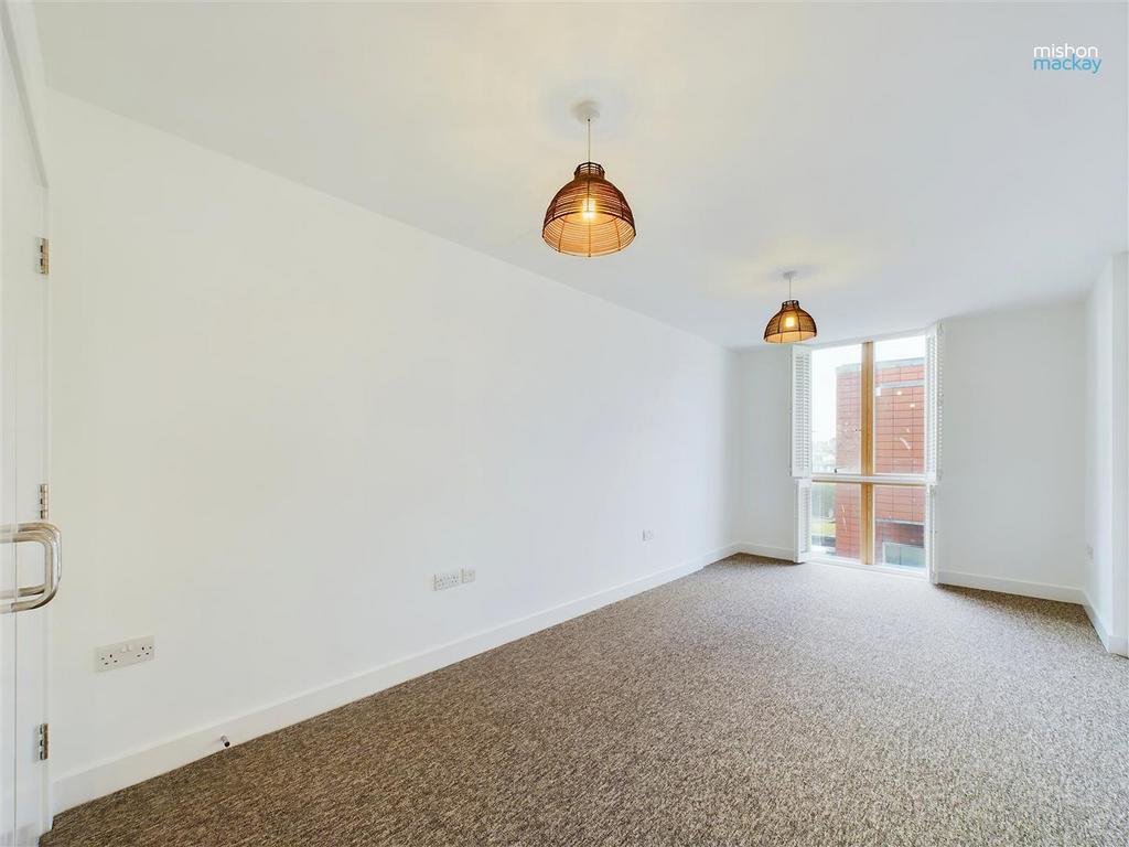 CAM02808 G0-PR0058-STILL004.jpg
