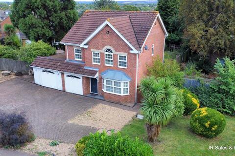 4 bedroom detached house for sale, Caldecot Avenue, Goffs Oak