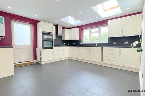 4 bedroom detached house for sale, Caldecot Avenue, Goffs Oak