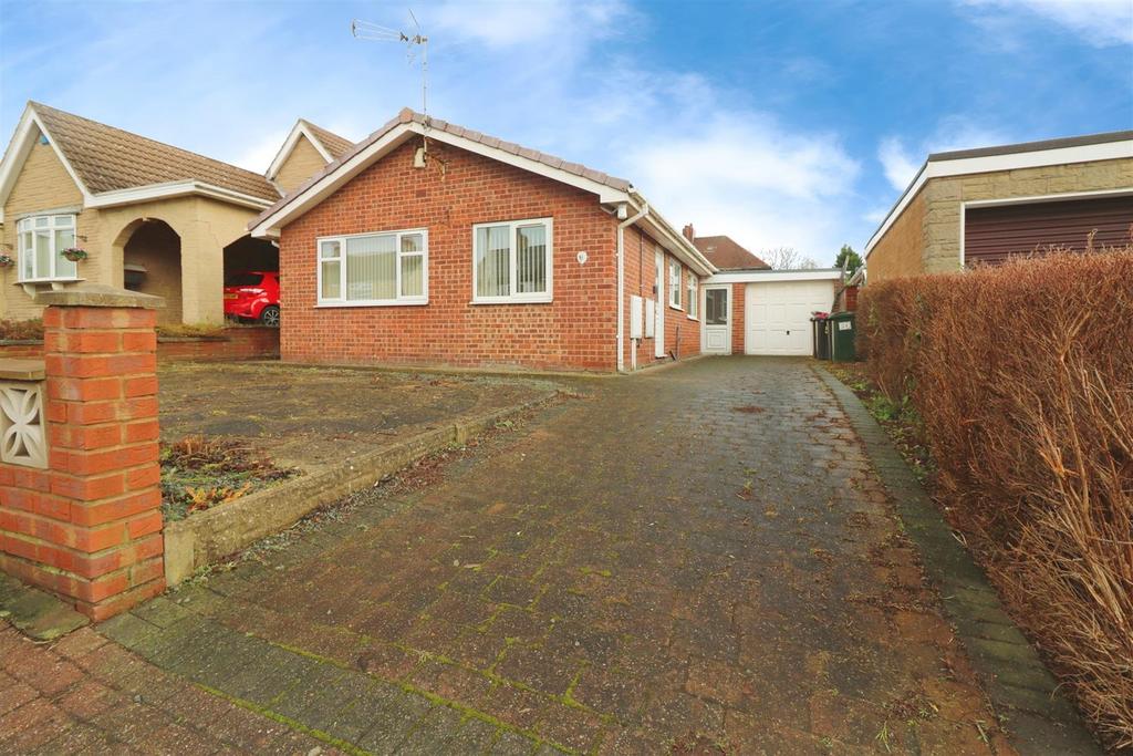 Stag Crescent, Rotherham 2 bed detached bungalow for sale £240,000