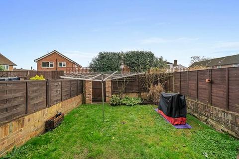 48 Normanhurst, Ashford, TW15 2NT