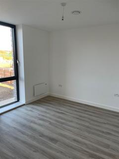 2 bedroom apartment to rent - Chevette Court, Luton