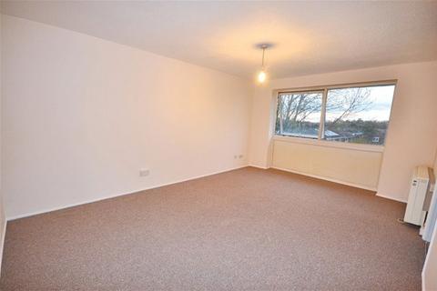 2 bedroom flat to rent, Roydon Court, Hemel Hempstead