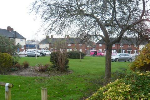 2 bedroom terraced house to rent, ORDNANCE CLOSE, FELTHAM