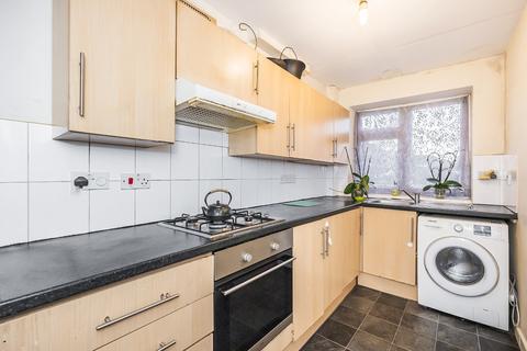 389 Heathway, Dagenham, RM9 5AG